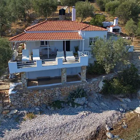 Fisherman's Kalamakia